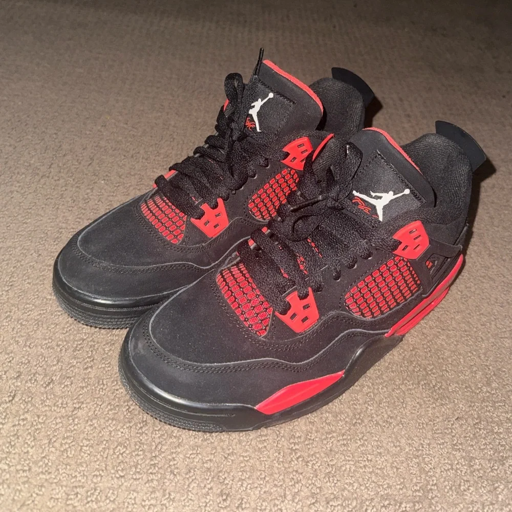 Air Jordan 4 Retro “Red Thunder”